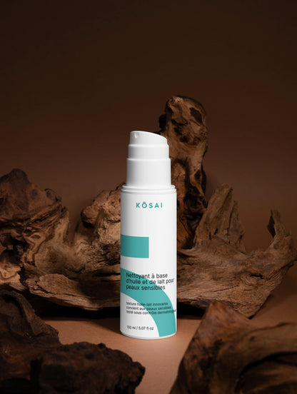 Nettoyant à base d'huile et de lait pour peaux sensibles